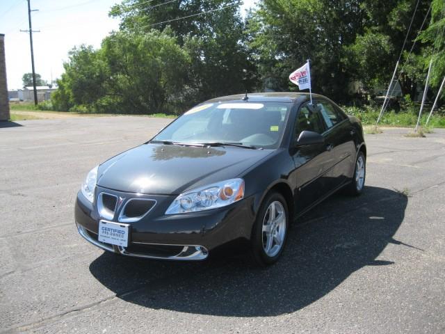 Pontiac G6 LE 7-passenger Sedan