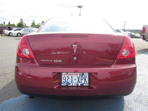 Pontiac G6 2008 photo 2