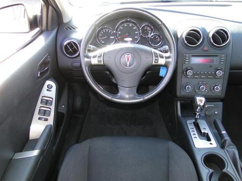 Pontiac G6 2008 photo 2