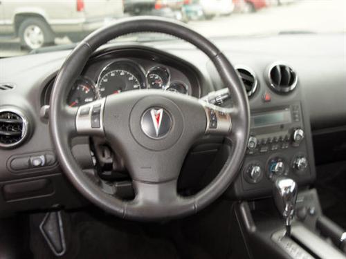 Pontiac G6 2008 photo 2