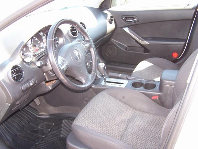 Pontiac G6 2008 photo 2