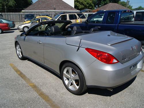 Pontiac G6 2008 photo 2