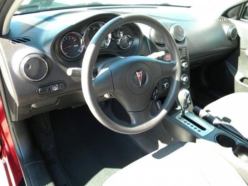 Pontiac G6 2008 photo 2