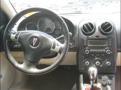 Pontiac G6 2008 photo 2