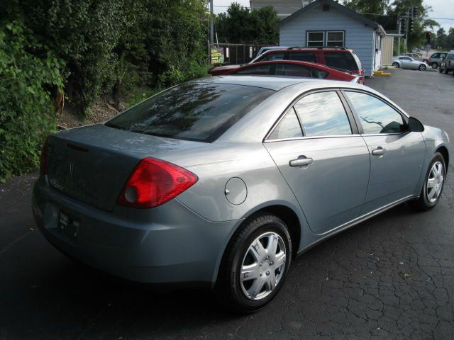 Pontiac G6 2008 photo 2