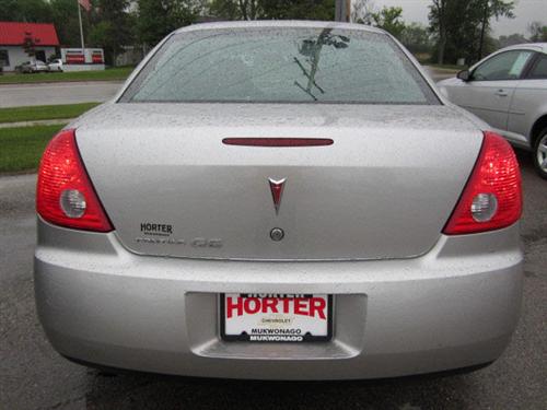Pontiac G6 2008 photo 2