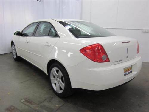 Pontiac G6 2008 photo 2