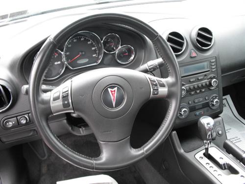 Pontiac G6 2008 photo 2