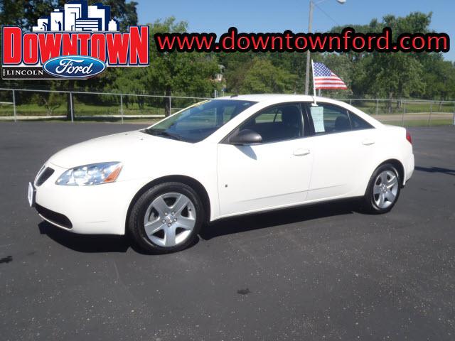 Pontiac G6 4WD Supercrew Styleside 5-1/2 Ft Box XLT Sedan