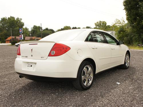 Pontiac G6 2008 photo 2