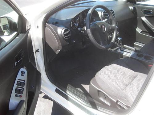 Pontiac G6 2008 photo 2