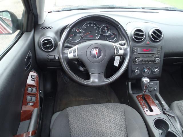 Pontiac G6 2008 photo 2