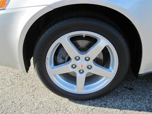 Pontiac G6 2008 photo 2