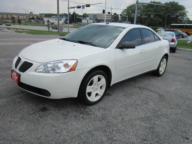 Pontiac G6 2008 photo 2