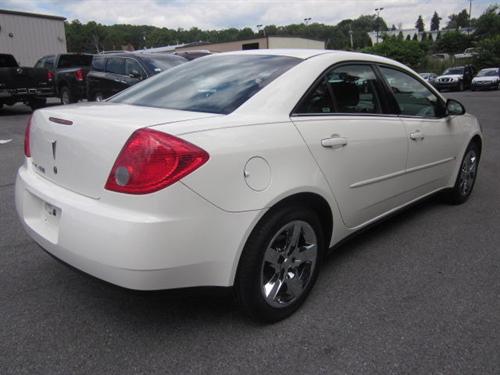 Pontiac G6 2008 photo 2
