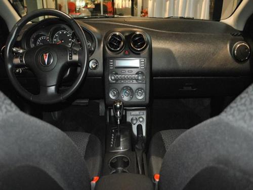 Pontiac G6 2008 photo 2