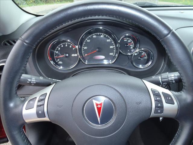 Pontiac G6 2008 photo 2