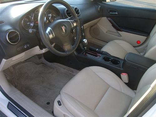 Pontiac G6 2008 photo 2