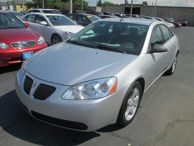 Pontiac G6 2009 photo 2