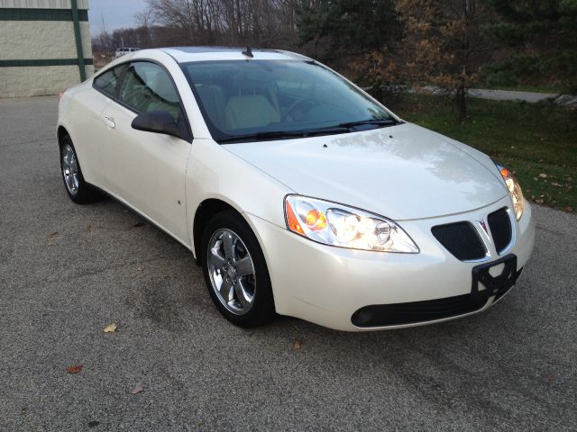 Pontiac G6 2009 photo 2