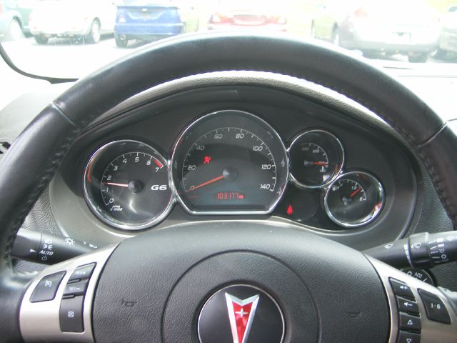 Pontiac G6 XUV SLE 4WD Sedan