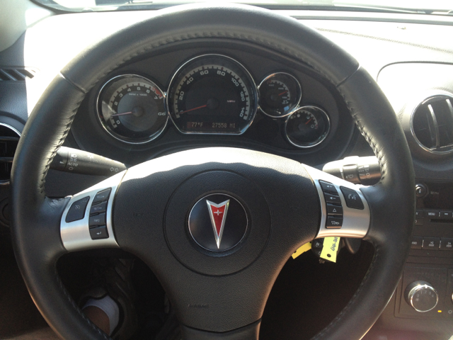 Pontiac G6 2009 photo 2