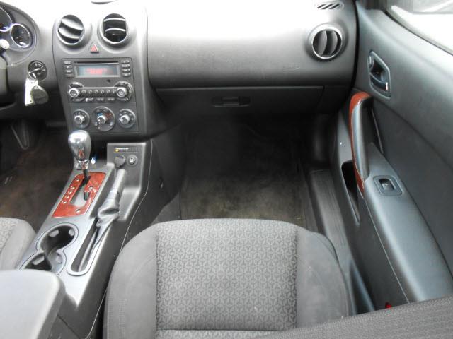 Pontiac G6 2009 photo 2