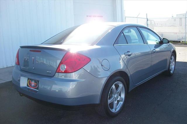 Pontiac G6 2009 photo 2