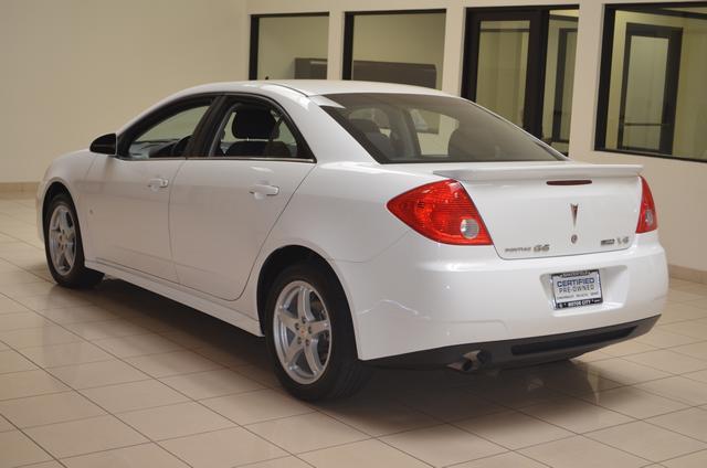 Pontiac G6 SE Sedan