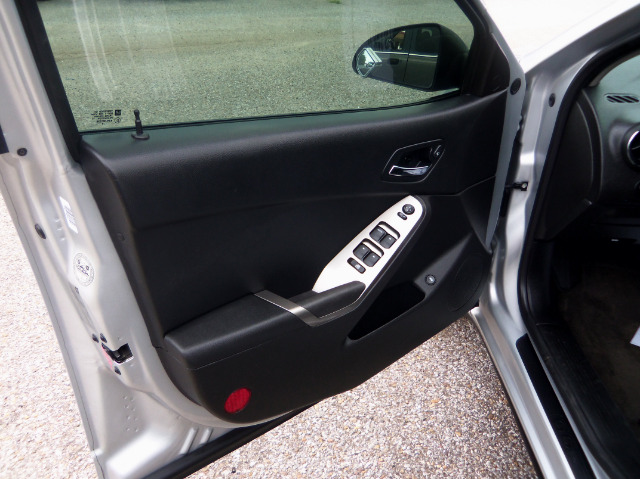 Pontiac G6 2009 photo 14