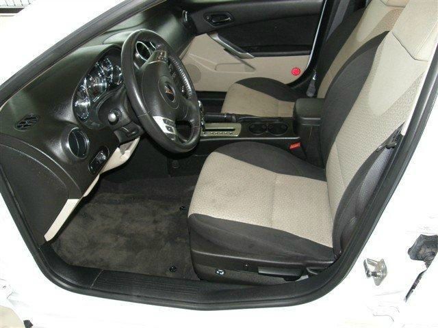 Pontiac G6 2010 photo 3