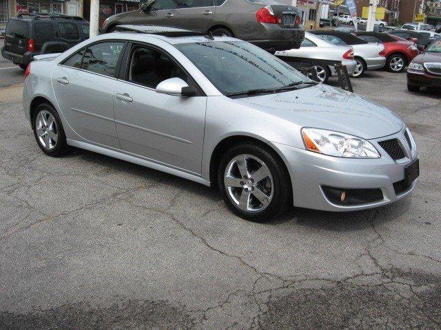 Pontiac G6 2010 photo 2