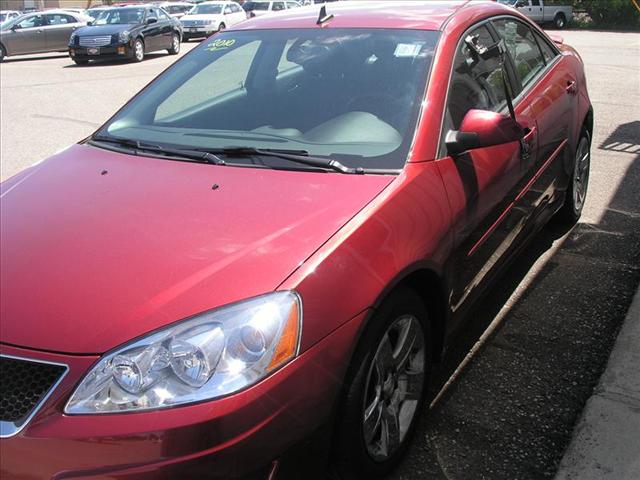 Pontiac G6 2010 photo 2