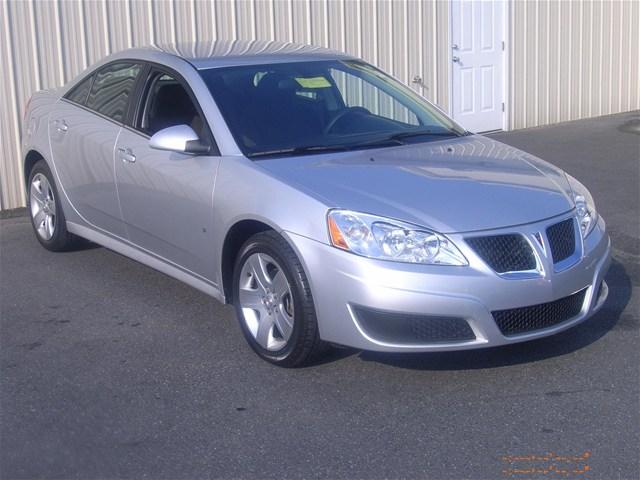 Pontiac G6 2010 photo 2