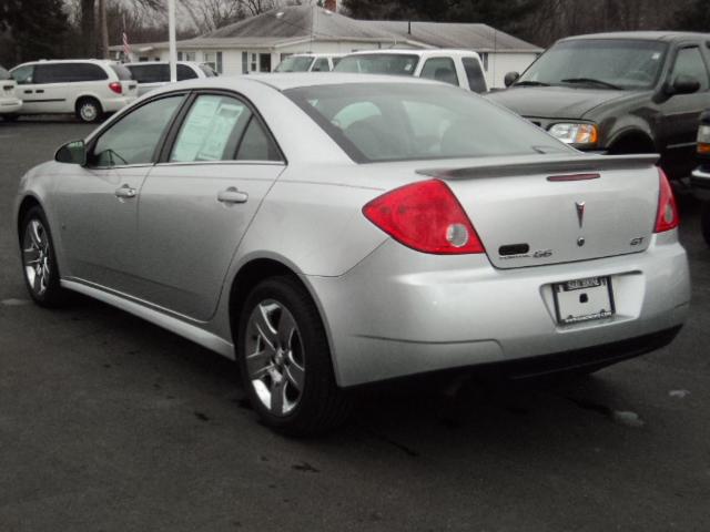 Pontiac G6 2010 photo 1