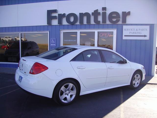 Pontiac G6 2010 photo 1