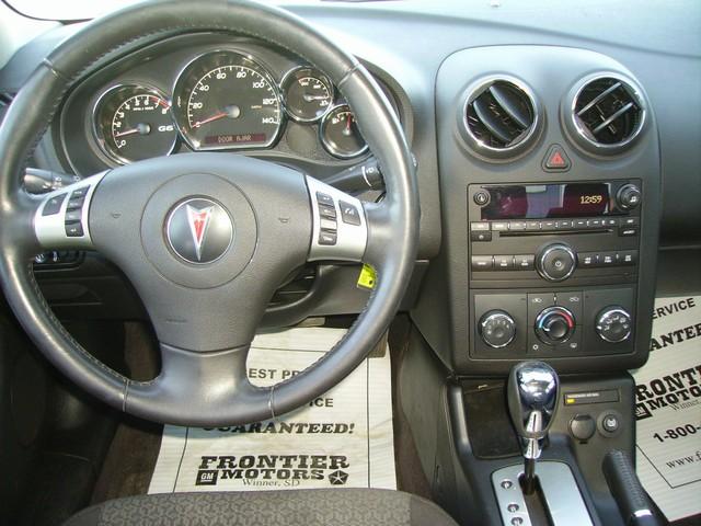 Pontiac G6 2010 photo 3