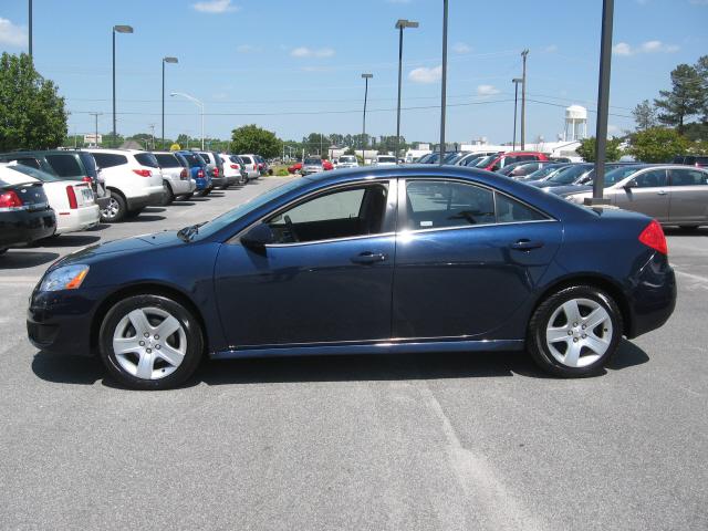 Pontiac G6 2010 photo 1