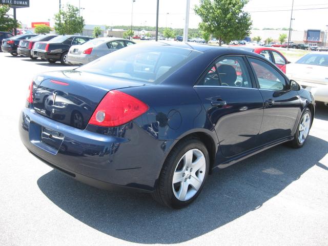 Pontiac G6 2010 photo 3