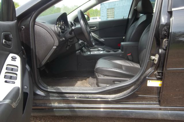 Pontiac G6 2010 photo 1