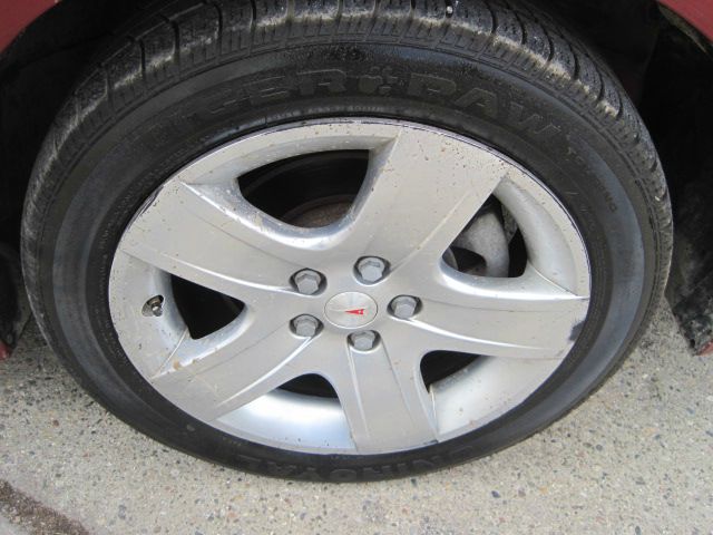 Pontiac G6 2010 photo 2