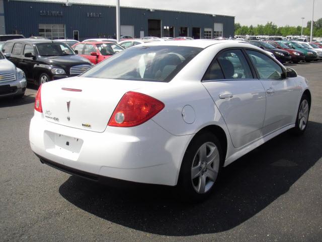 Pontiac G6 2010 photo 1