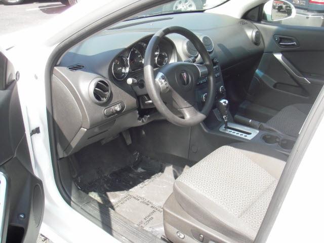 Pontiac G6 2010 photo 3