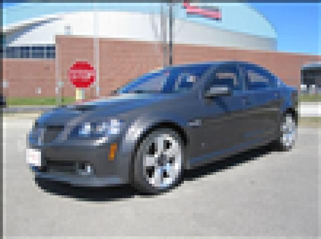 Pontiac G8 2008 photo 2