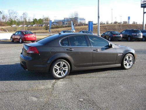 Pontiac G8 2008 photo 1