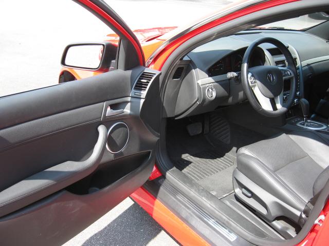 Pontiac G8 2009 photo 1