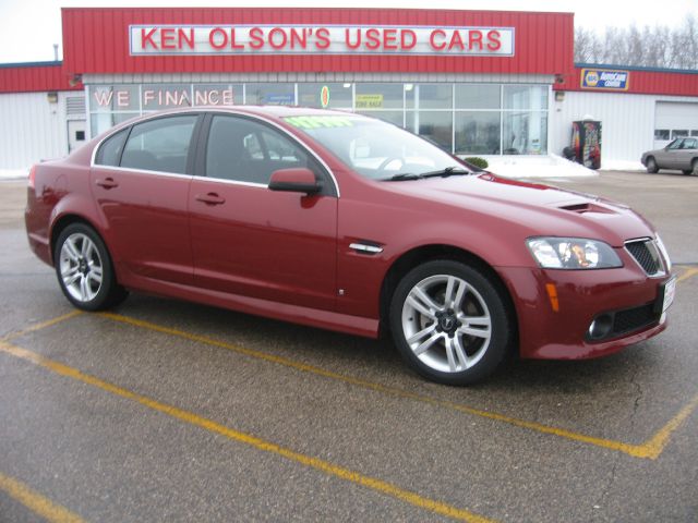 Pontiac G8 2009 photo 2