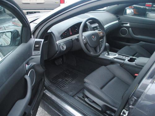Pontiac G8 2009 photo 2