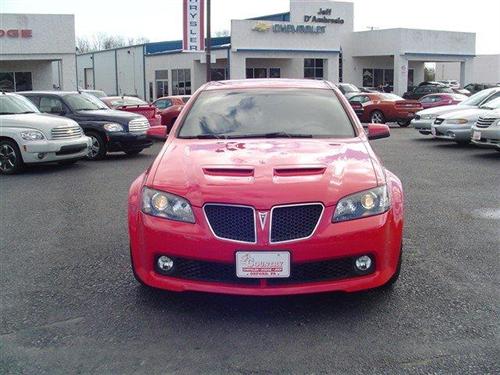 Pontiac G8 2009 photo 2
