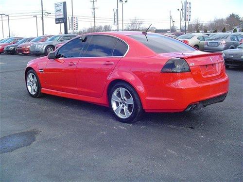 Pontiac G8 2009 photo 1